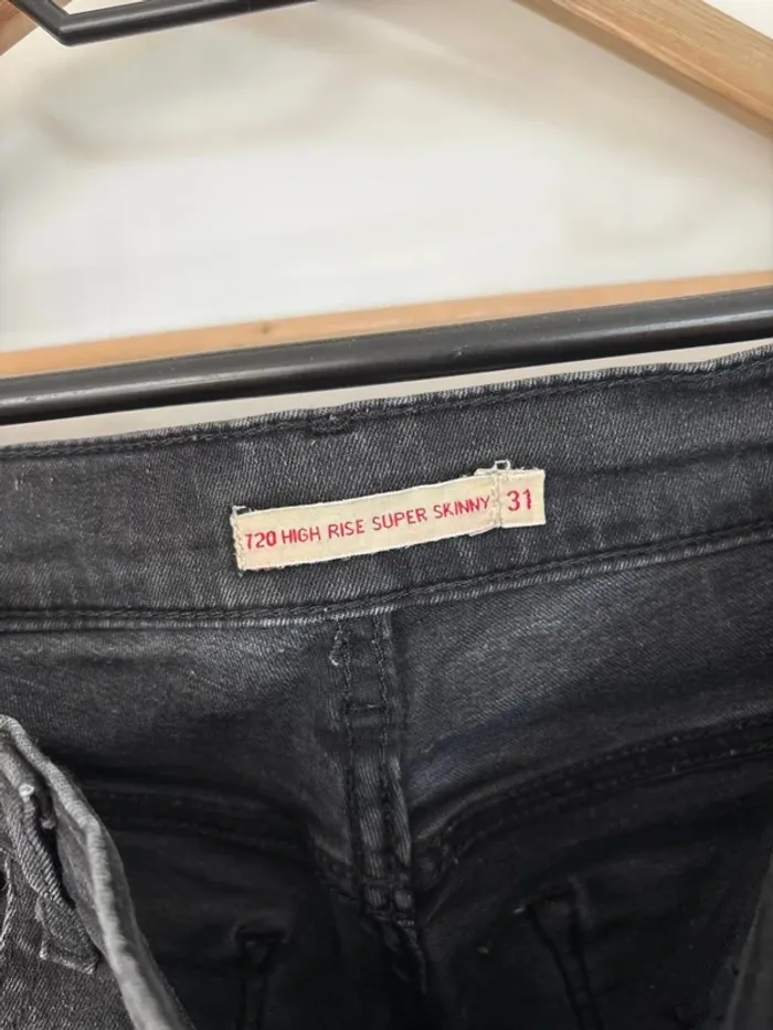 Jean skinny noir Levi’s taille 41 - photo numéro 2