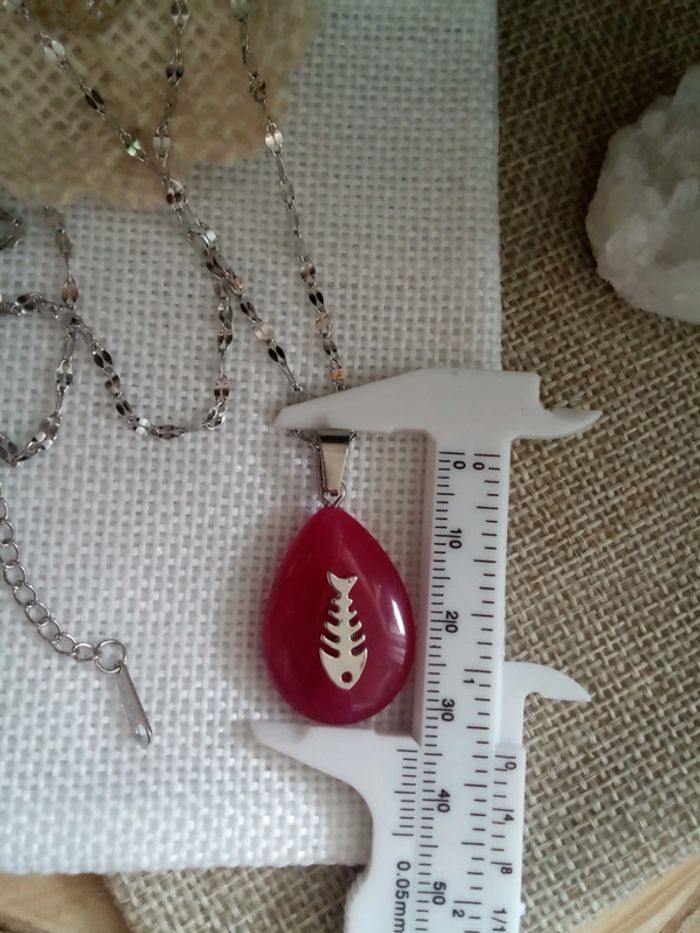Collier réversible quartz cerise et arrête de poisson 🩷. - photo numéro 2