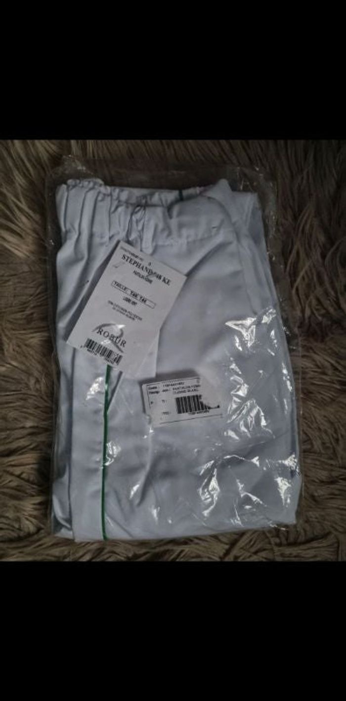 Pantalon de cuisine neuf taille 46