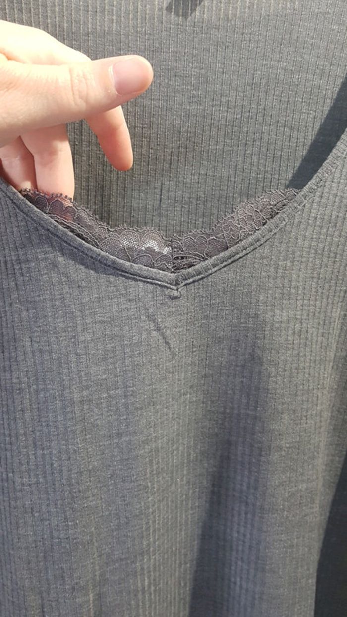 Haut dentelle gris Kiabi - photo numéro 2