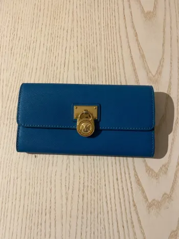 superbe porte feuille bleu canard Michael Kors