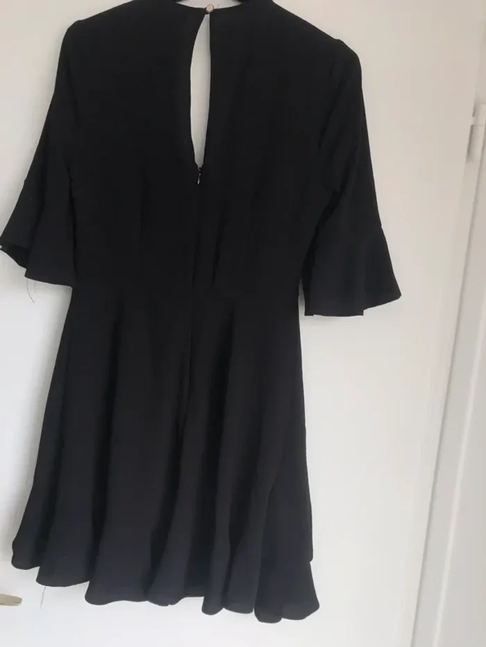 Petite robe noire été fluide dos nu - photo numéro 5