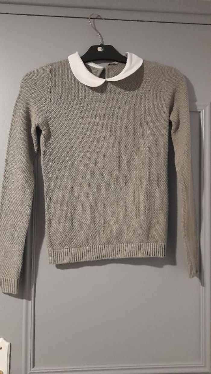Pull gris collorette blanche