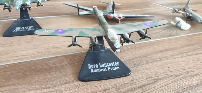 Lot avions de collection - photo numéro 4