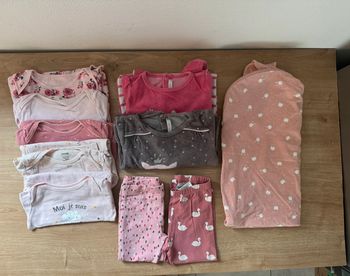 Lot vêtements spécial nuit taille 18 mois