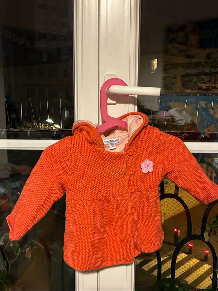 Gilet mi-saison à capuche, taille 6 mois - photo numéro 2