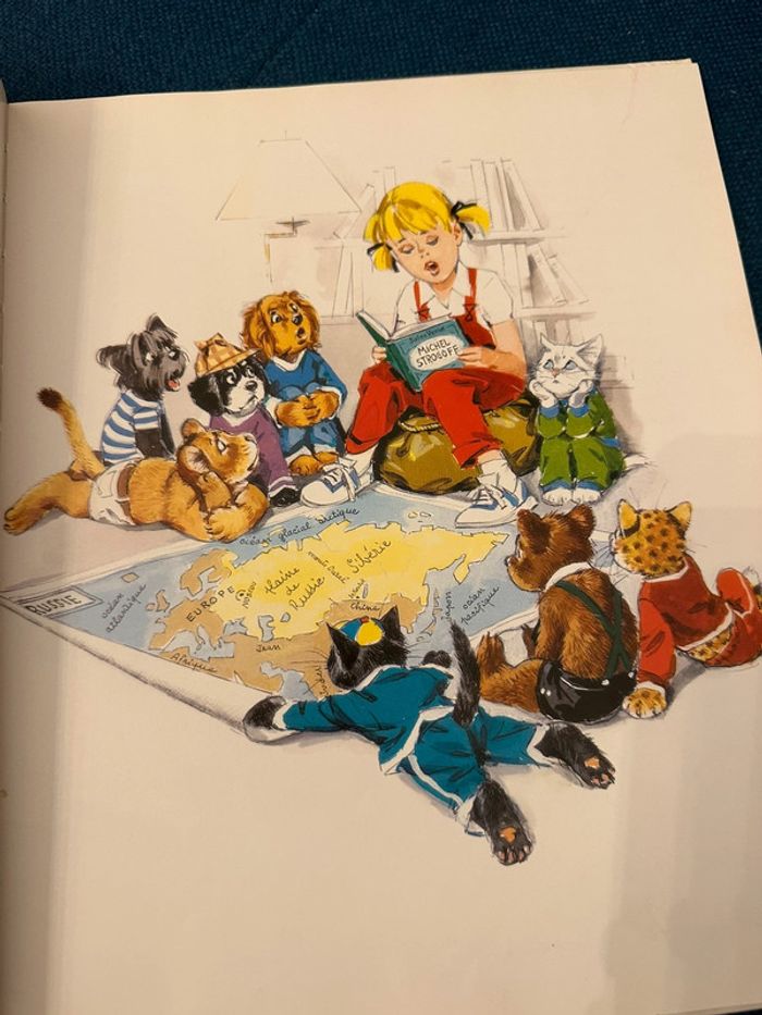 Caroline en Russie édition limitée reliure rouge livre bd album Pierre Probst - photo numéro 4