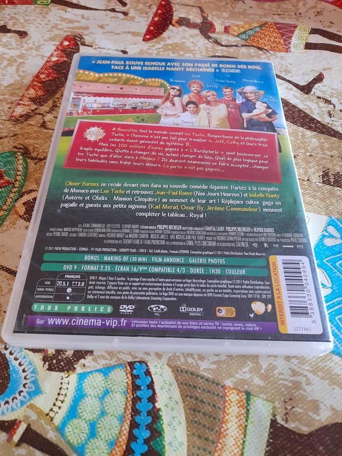 Dvd "  Les tuche" - photo numéro 2