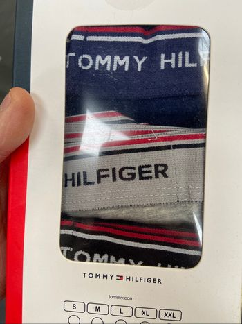 Lot de 3 boxers tommy hilfinger neuf(s,M,l)
