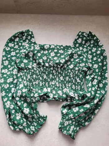 Blouse 8 ans Neuve sans etiquette