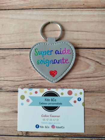 Porte clé simili cuir coeur super aide soignante