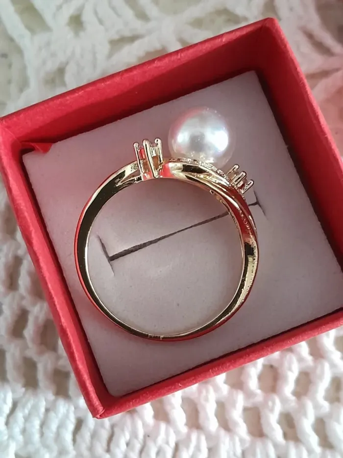 Bague avec perle blanche et strass, couleur dorée, taille 60 - photo numéro 4
