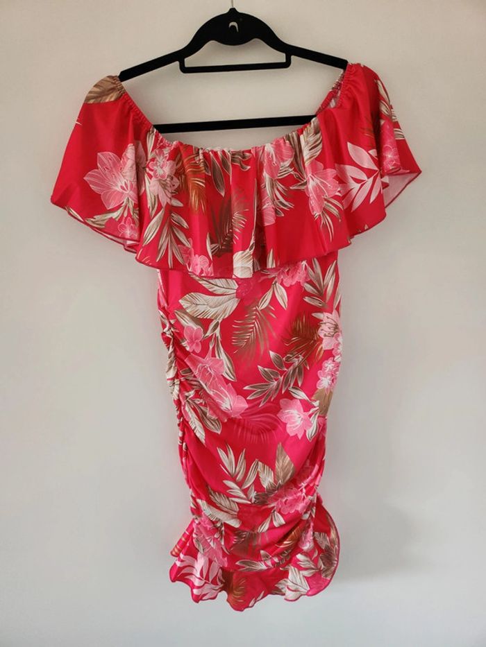 Robe épaules dénudées