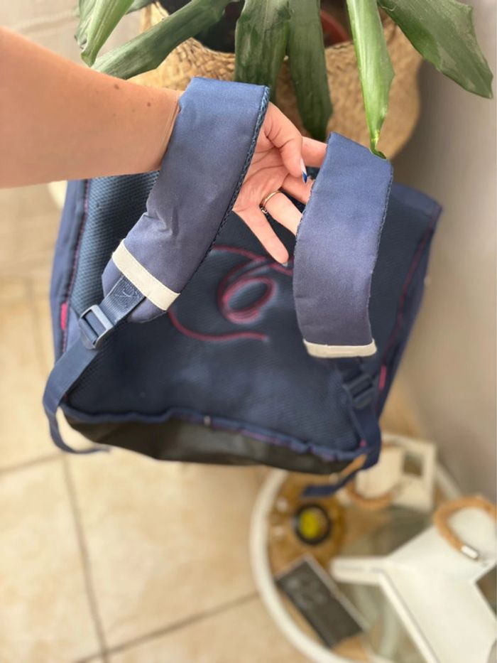 Cartable Cybel licorne - bleu marine/rose - en très bon état - photo numéro 3