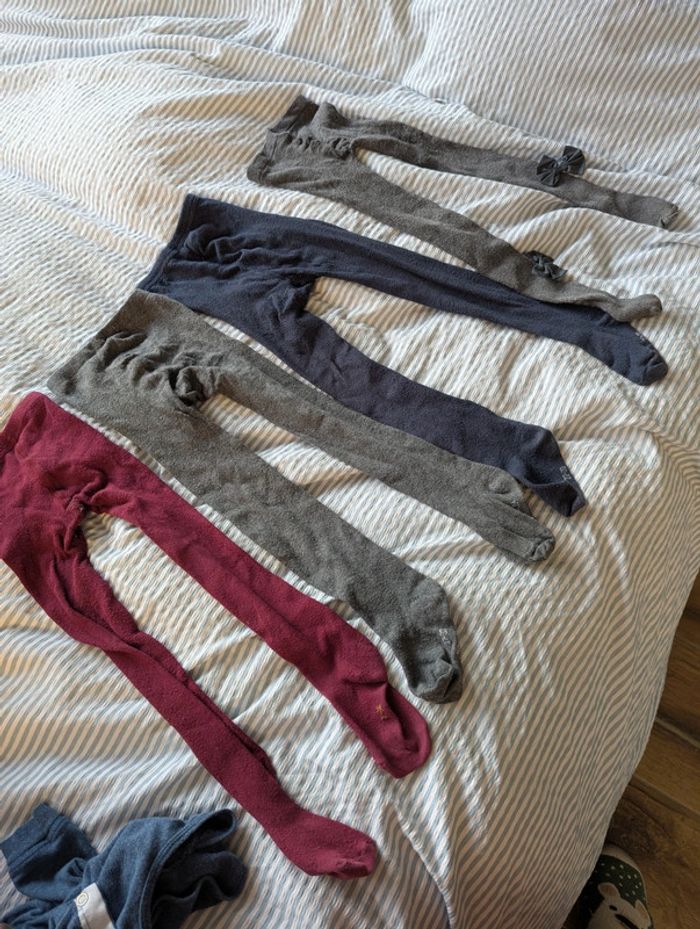 Lot de 3 collants + 1 offert taille 27-30 soit 4-6 ans