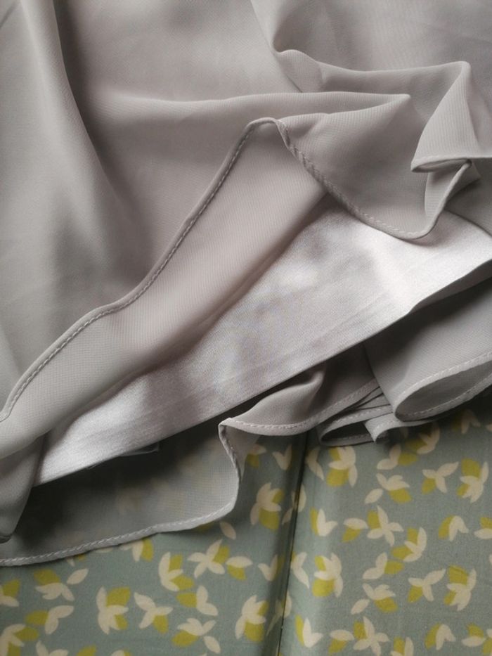 Robe cocktail gris clair - photo numéro 3