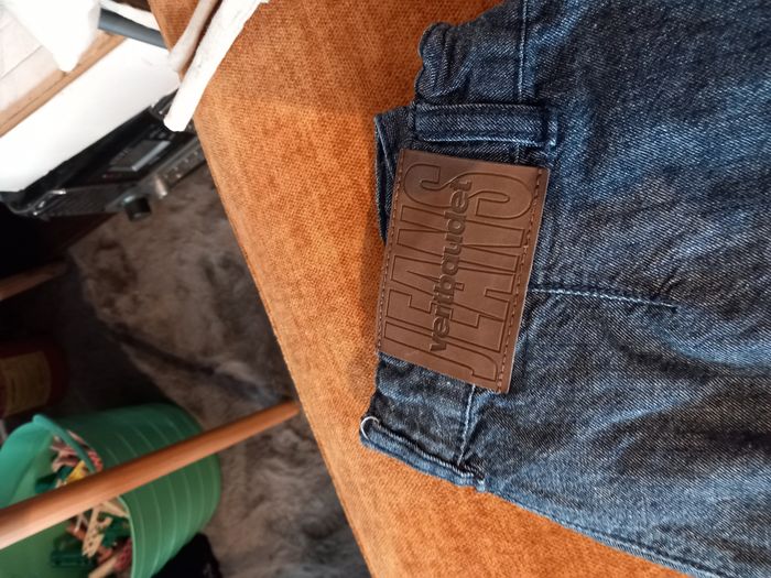 Lot 4 pantalons (10 ans) - photo numéro 2