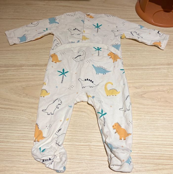 Pyjama 3 mois - photo numéro 2