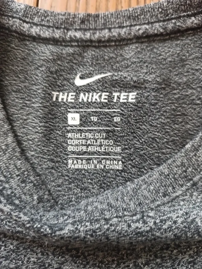 T-shirt IOWA hawkeyes nike tee NCAA XL - photo numéro 4