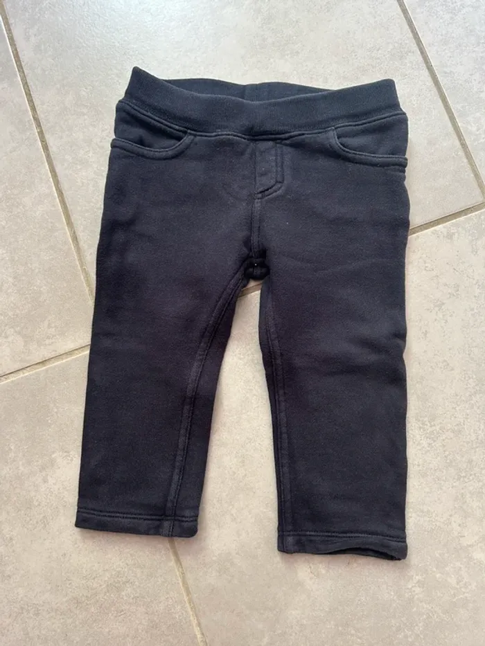Pantalon marine petit bateau taille 12 mois