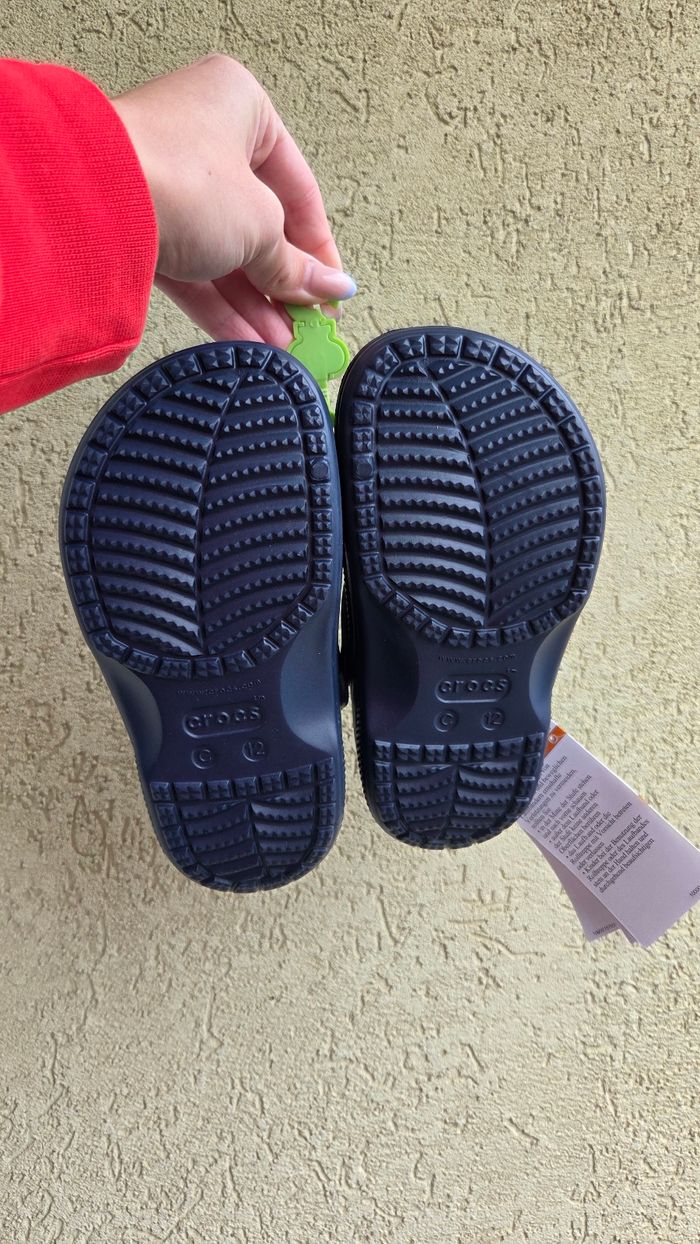 Crocs fourrées bleu marine pour enfant - photo numéro 6