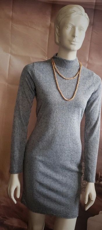 Jolie robe dos nu Isaw It First taille 42