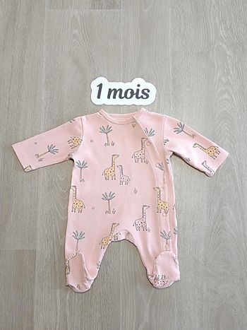 Pyjama bébé fille taille 1 mois