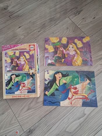 2 puzzles en bois : raiponce et mulan