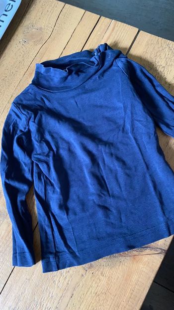 Pull col roulé avec boutons pression 24 mois