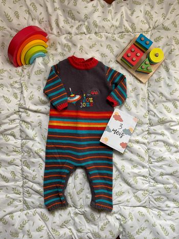 combinaison en laine gris rayé multicolore 3 mois prémaman pressions entre les jambes