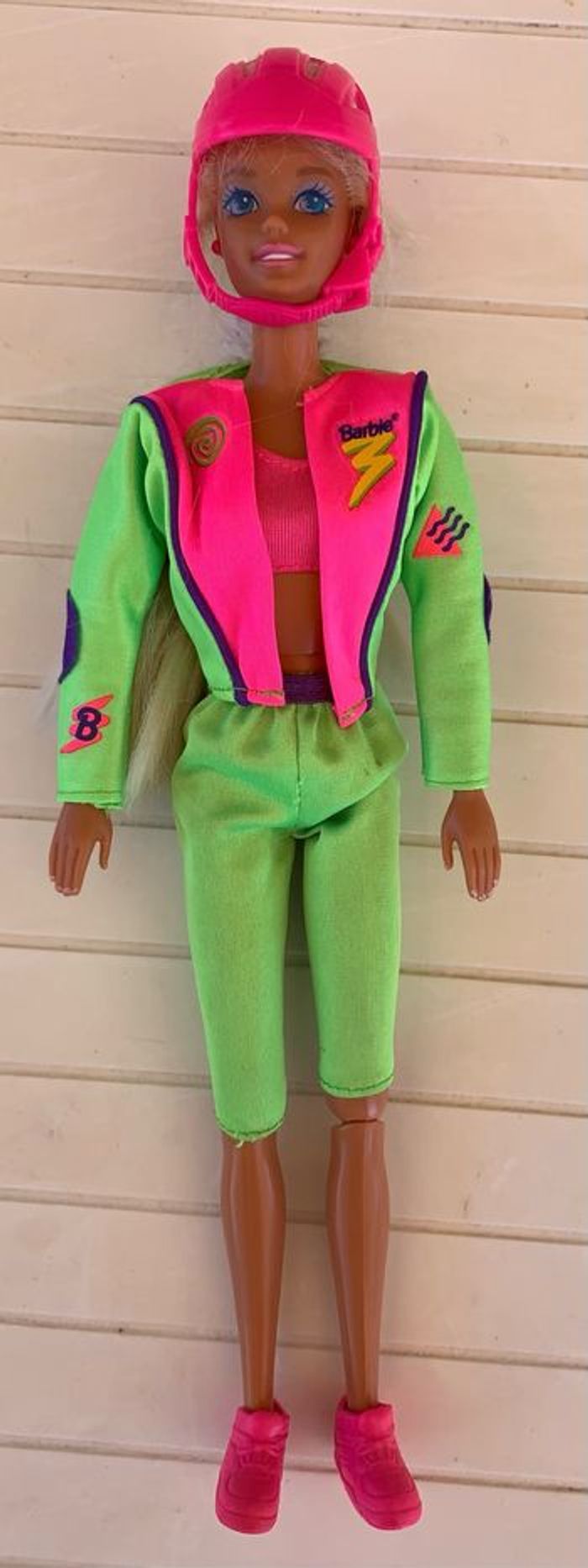 Barbie articulée + son vélo - photo numéro 4