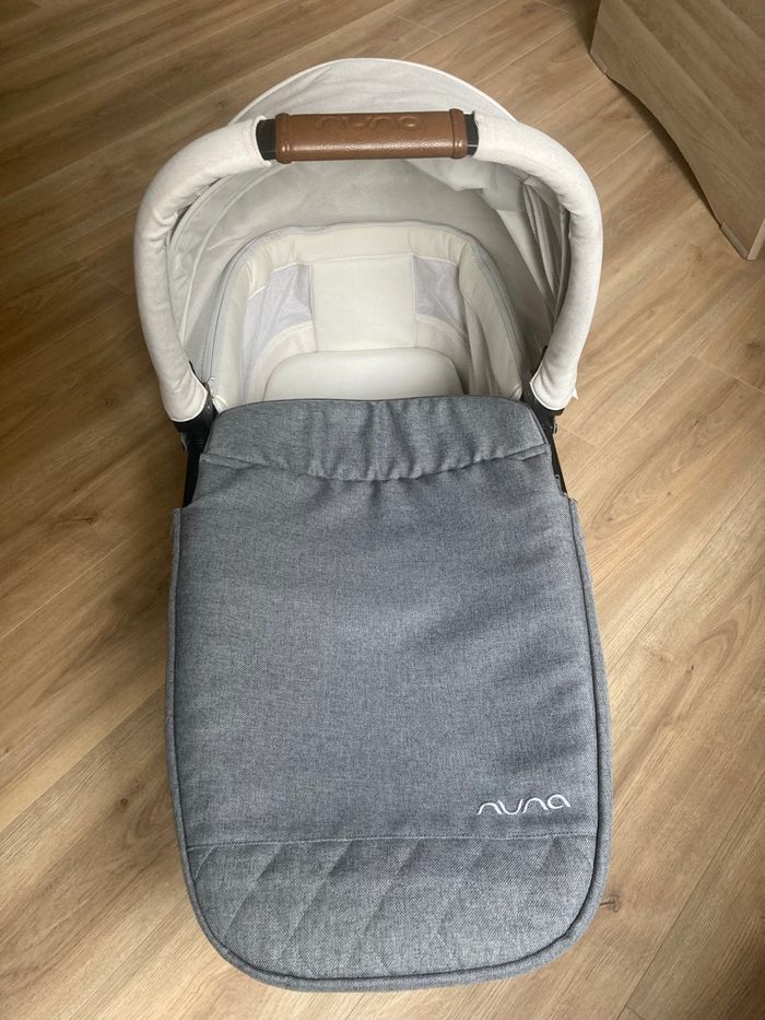 Nacelle Nuna Mixx Next + 4 draps housse