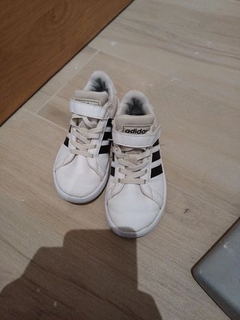 Basket Adidas 28