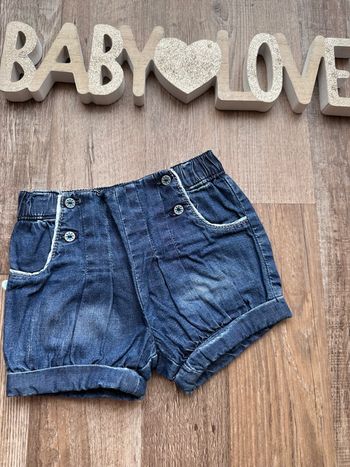 - Short Obaibi - 6 mois - Très bon état 