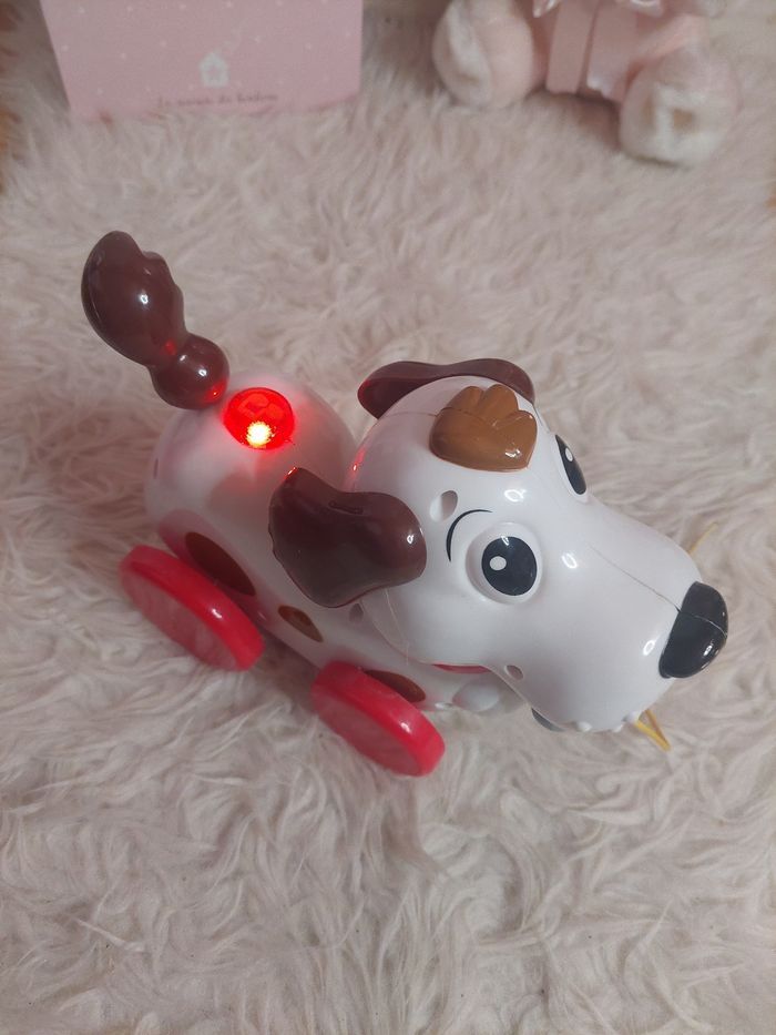 Chien à tirer sons et lumières TBE 🐶 - photo numéro 4