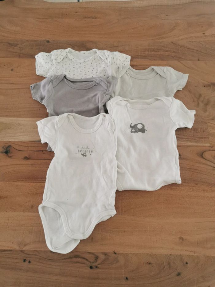 Lot de 5 bodies été