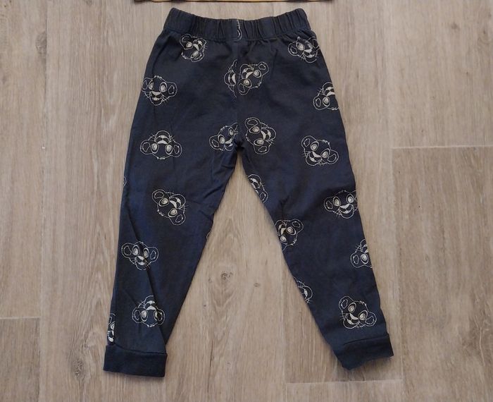 Pyjama leger - photo numéro 2