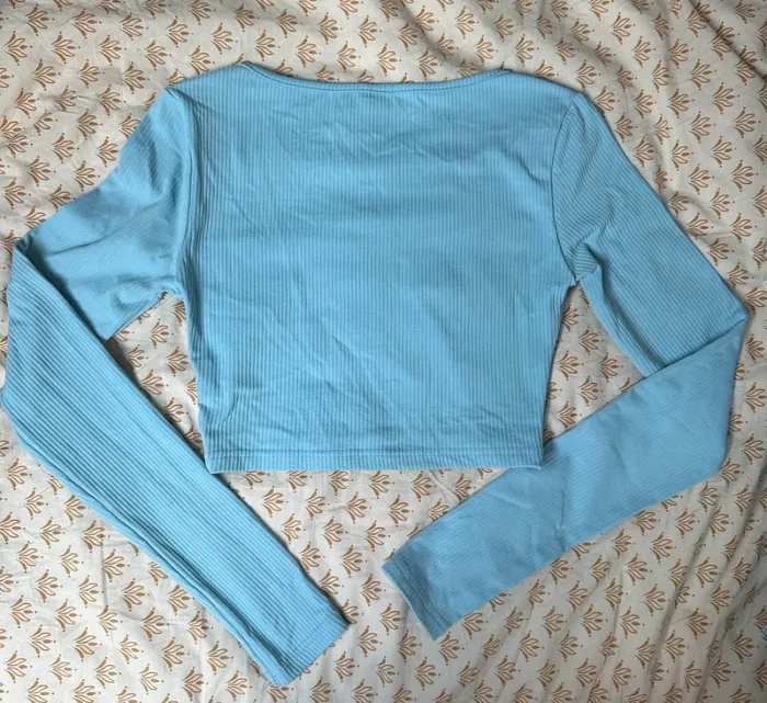 Crop top bleu Shein XS - tendance été, très bon état - photo numéro 2
