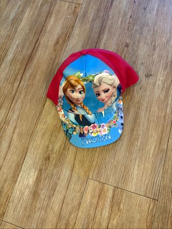 Casquette reine des neiges 8 ans