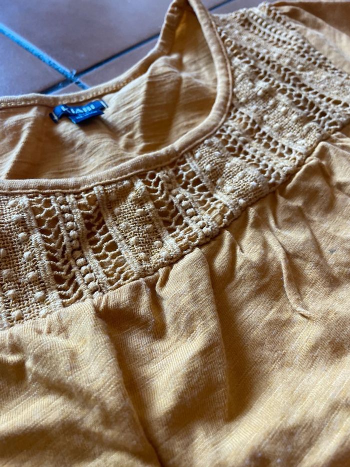 Lot t shirts fille 10 ans - photo numéro 12