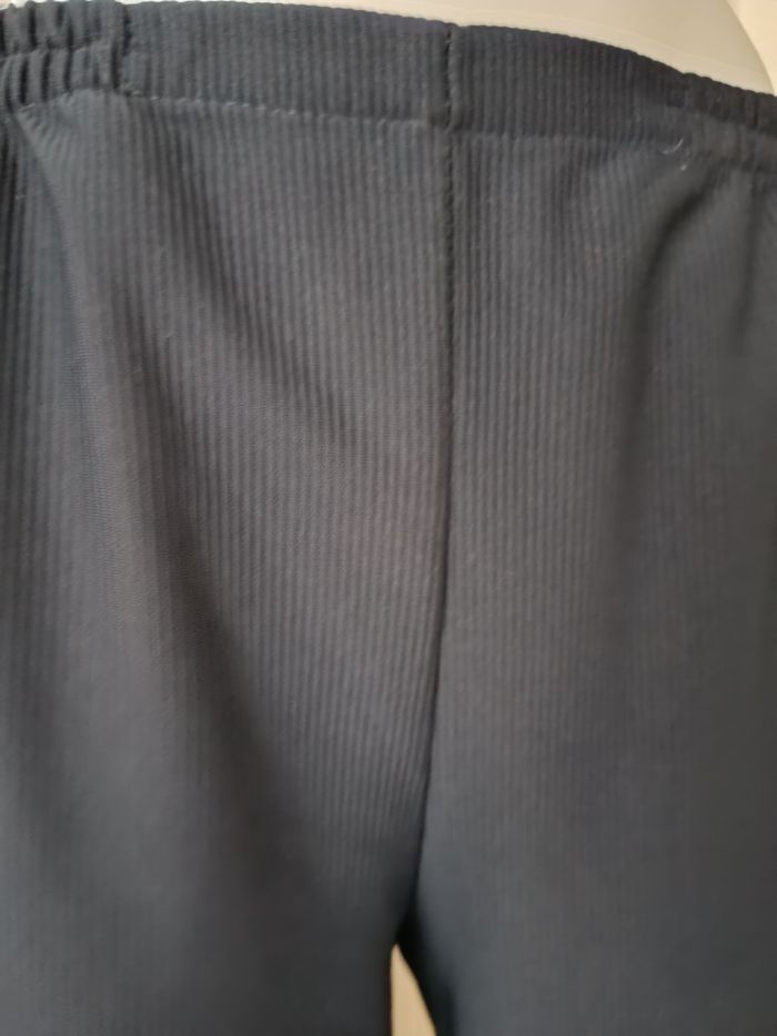 Pantalon marine - photo numéro 2