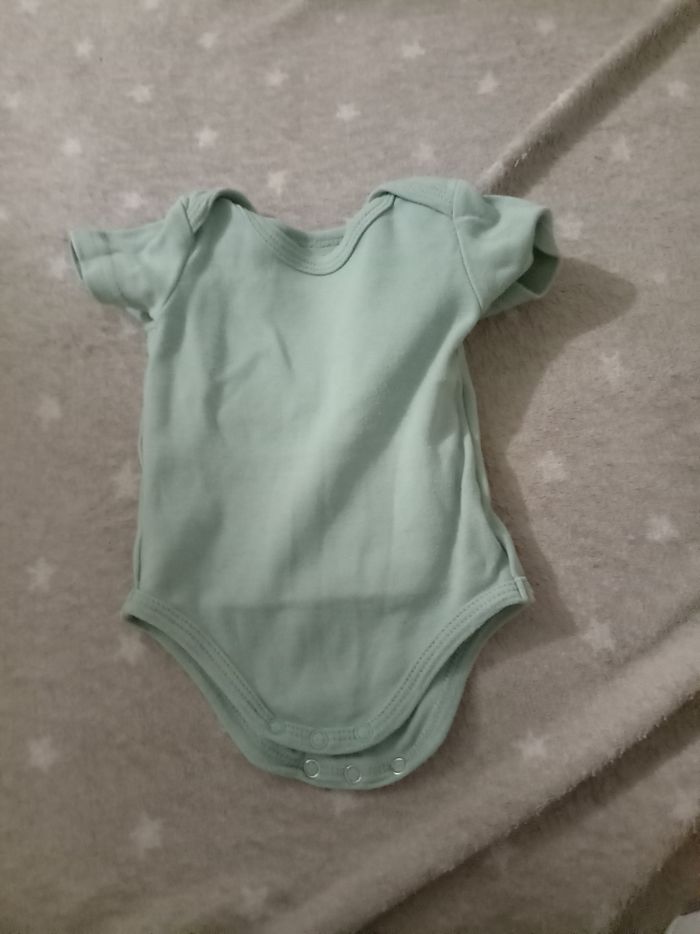 Lot de 2 body 1 mois