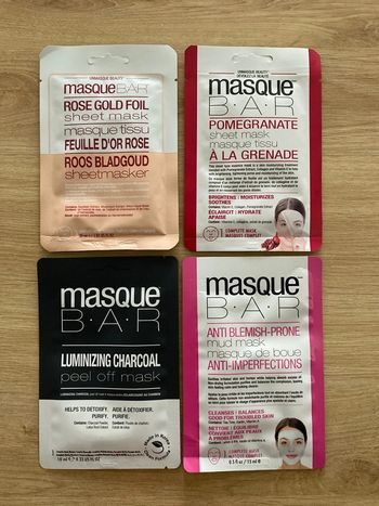 Lot de 4 masques visage neuves