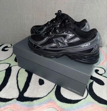New balance 740 noir