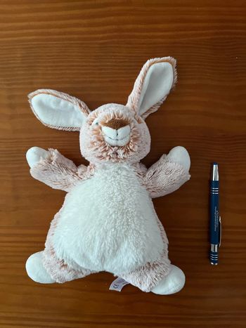 Lapin peluche doudou