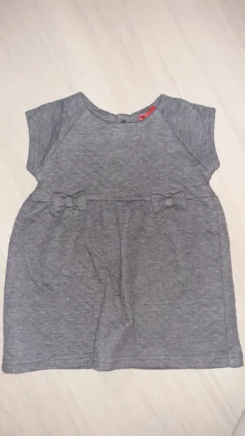 Robe grise