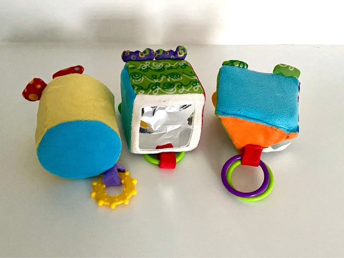 Trio peluches d’éveil chien chat souris PicWicToys TBE - photo numéro 3