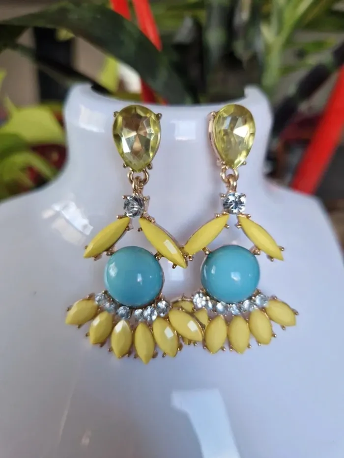 Boucles d'oreilles fantaisies jaune et bleu