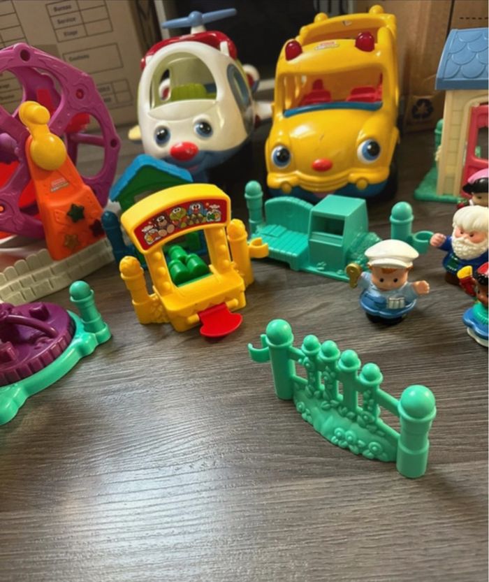 Gros lot personnage et maison voiture avion fête foraine Little people - photo numéro 3