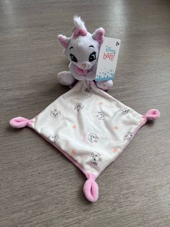 Doudou mouchoir marie les artistochats neuf avec étiquette